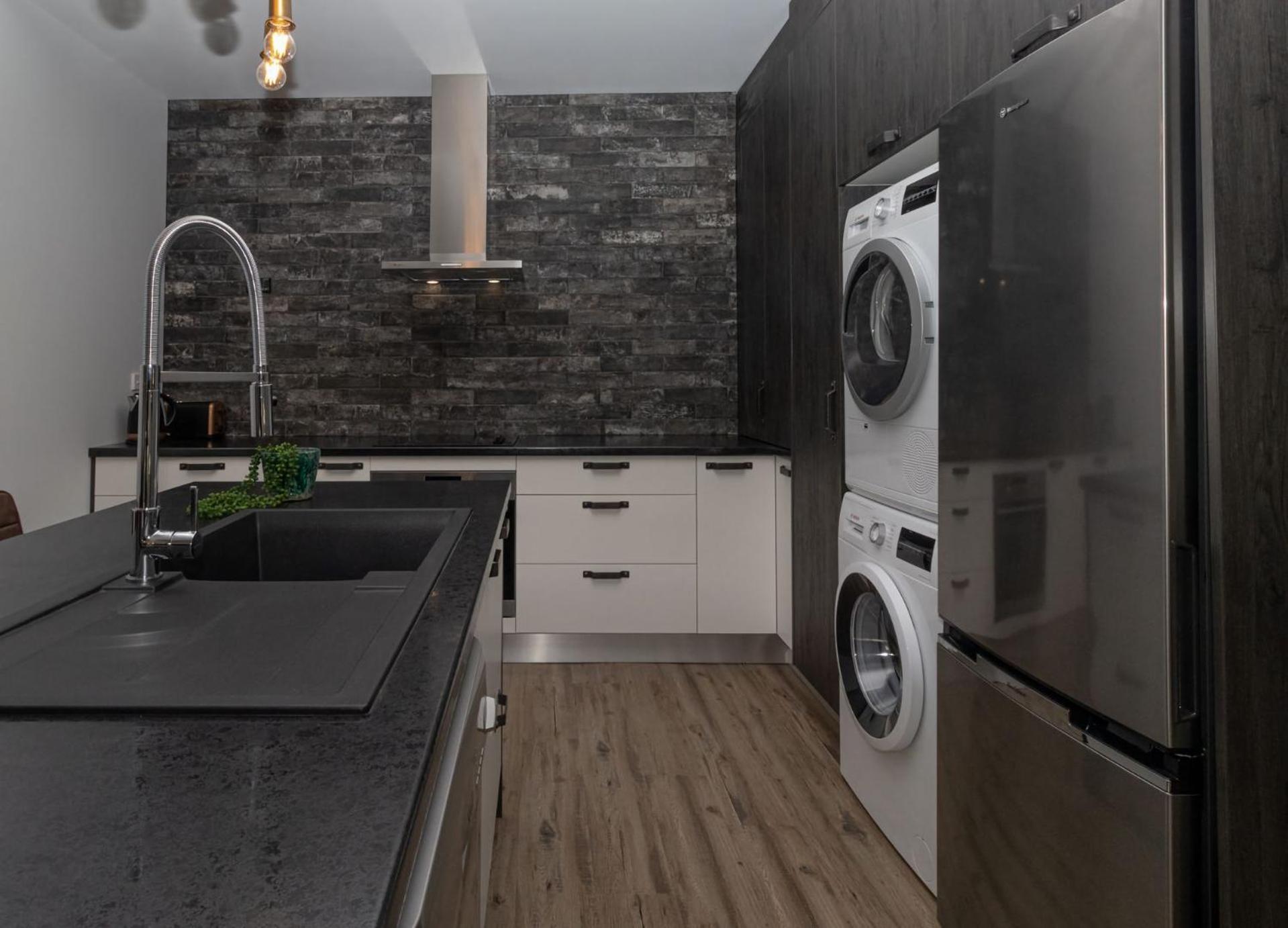 City Living Unit 3 - 5 Min Stroll To Cbd New Plymouth Esterno foto